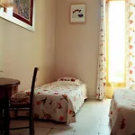 Wilson Hotel *